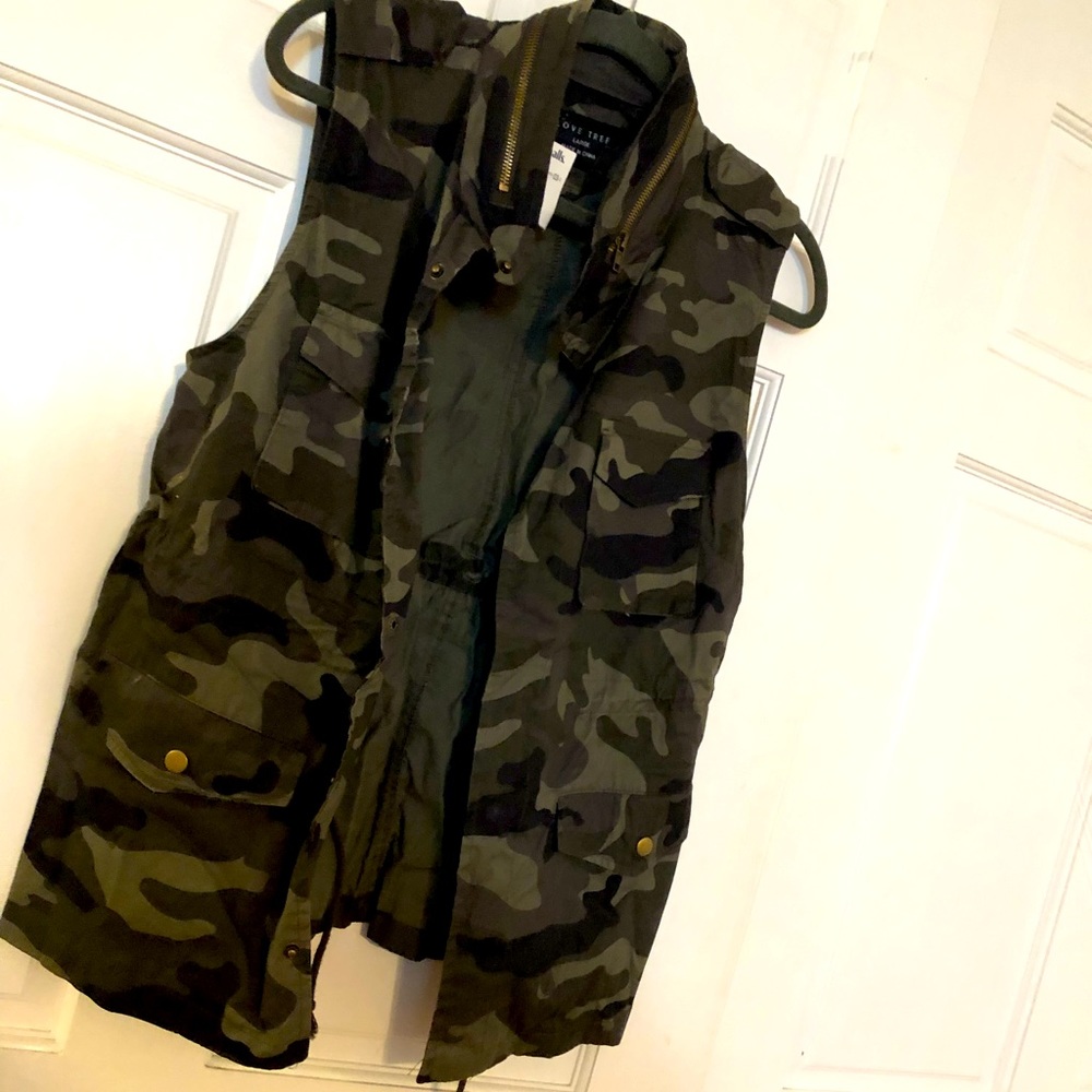 LoveTree camo vest